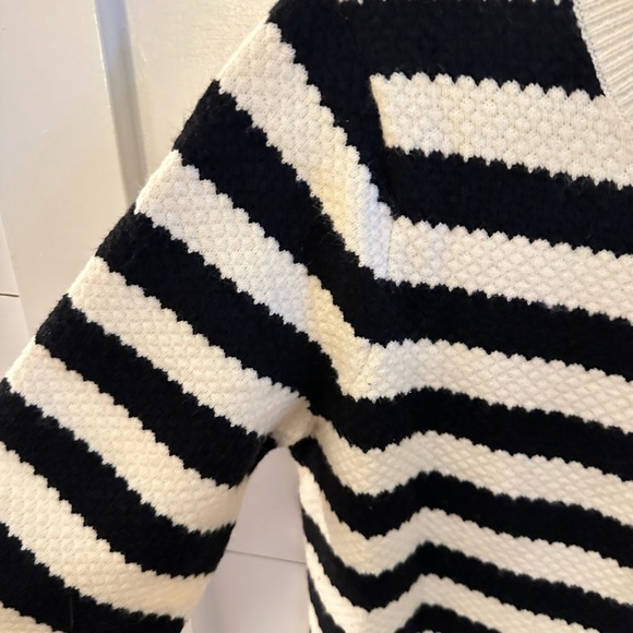 Black & White striped gold button down cable knit soft quiet luxury cardigan L - Picture 5 of 14